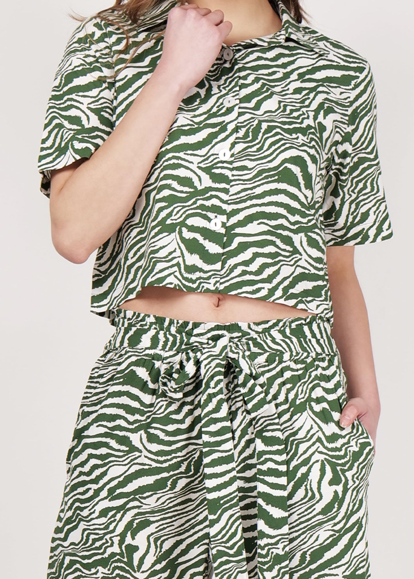 Print Co-Ord Set for Women - Trendy Two-Piece Ensemble with Relaxed Fit, Short Sleeve Cord Dress and Stylish Loose Pant and Top ⦠(Small)