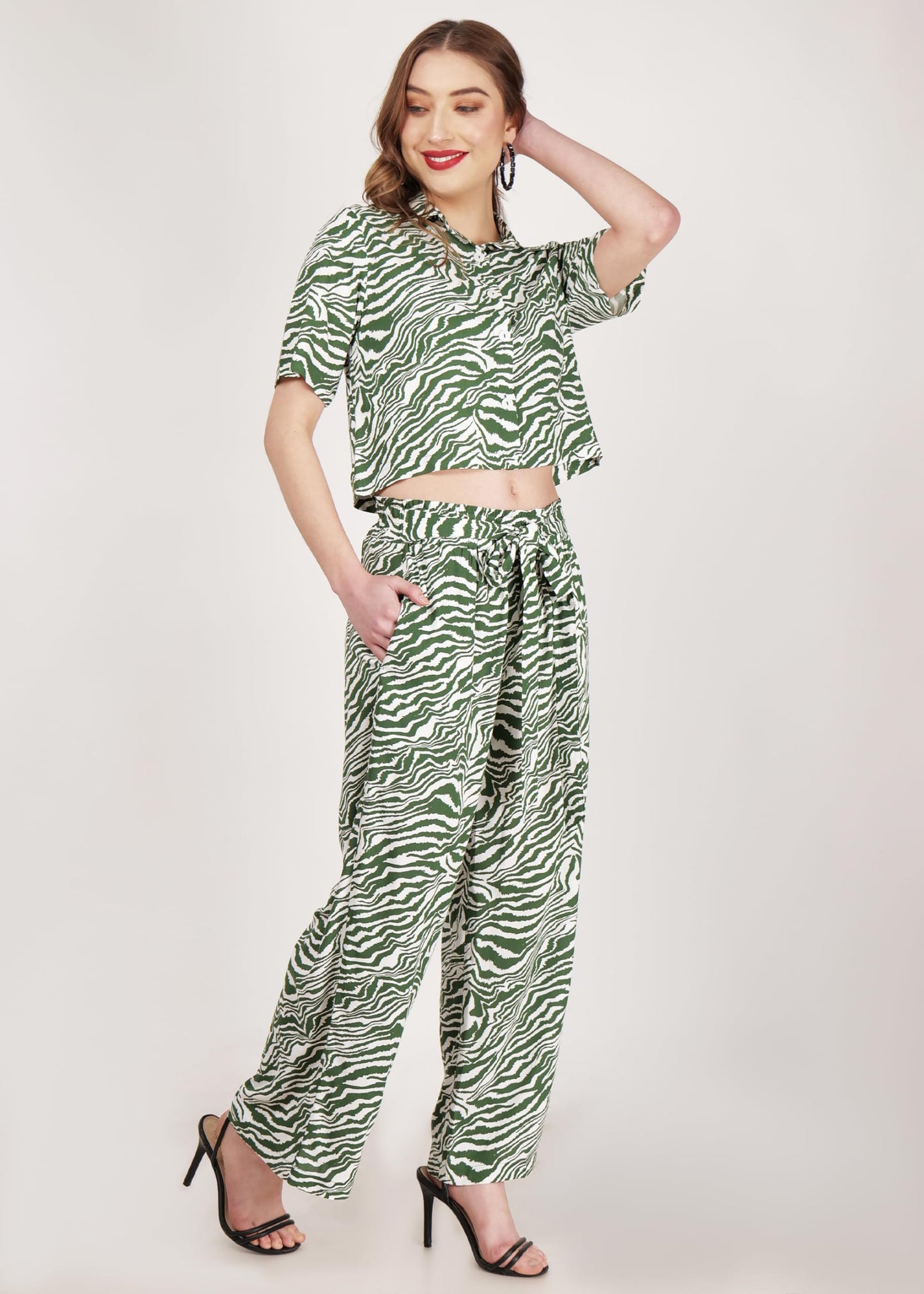 Print Co-Ord Set for Women - Trendy Two-Piece Ensemble with Relaxed Fit, Short Sleeve Cord Dress and Stylish Loose Pant and Top ⦠(Small)